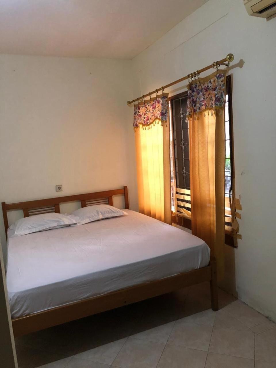 Oyo 90482 Rumah Oma Syariah Kupang  Extérieur photo