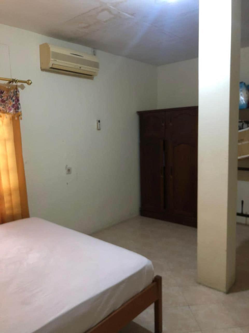Oyo 90482 Rumah Oma Syariah Kupang  Extérieur photo